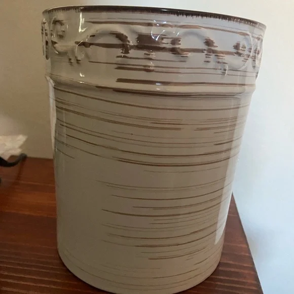 Pfaltzgraff Trellis White Scroll Design Utensil Crock Stoneware 7”H Cottagecore - Picture 5 of 12